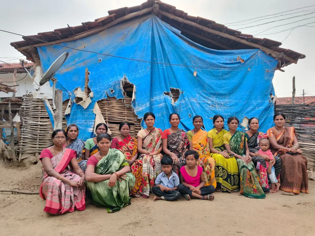 05b_IMG_20240408152541_JH_Gondias_poor_still_bank_on_3_Ms_Mahua_MNREGA_and_M_b1b9689b23